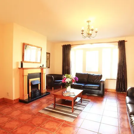 Killarney's Holiday Village キラーニー